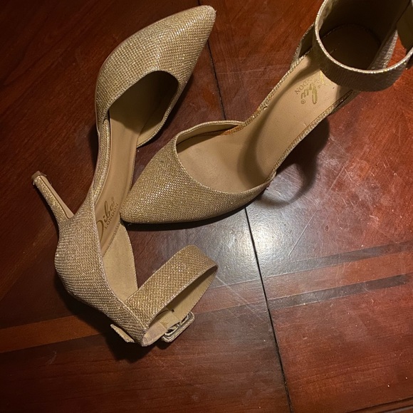 Diba London Gold Heels - Picture 7 of 7